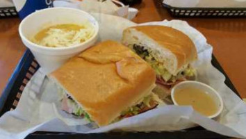 Submarina California Subs food