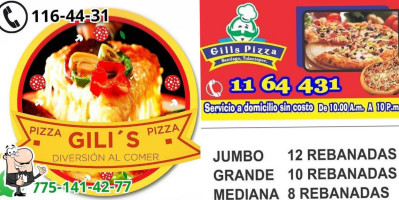 Gili's Pizza food