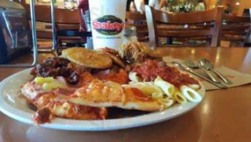 Shakey's Pizza Parlor food