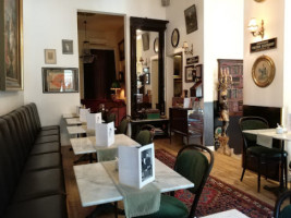 Cafe Paris Wiesbaden inside