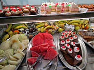 Buffet Las Camelias food