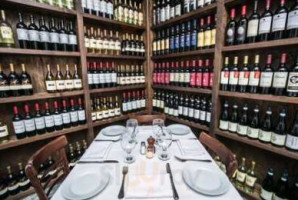 Trattoria Il Gusto Wine food