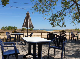 Le Cafe de la Plage outside