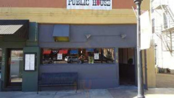 Prescott Public House outside