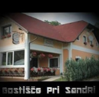 Gostišče Pri Sandri outside