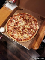 Luca's Pizzeria Takeaway food