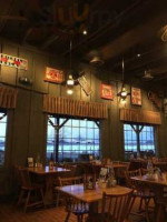 Cracker Barrel Old Country Store inside