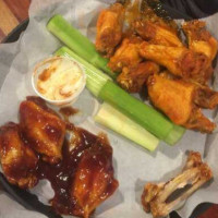 Wing Itz food