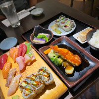 Sushi Yasaka food