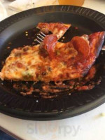 Paul's Chicago Pizza food