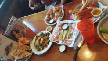 Hooters food