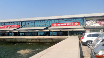 Burger King Konak Pier Avm outside