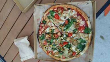 Blaze Pizza food