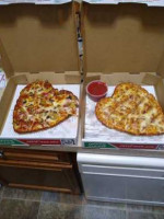 Jet's Pizza food