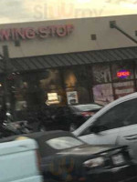 Wingstop outside