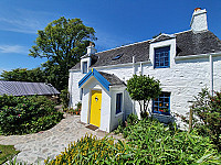 Kerrera Tea Garden Bunkhouse outside