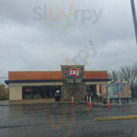 Dairy Queen Grill Chill outside