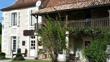 Restaurant Le Bistrot du Presbytere outside