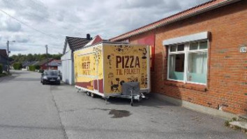 Østfold Pizza Iseveien outside