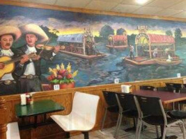 Mariscos Villarreal inside