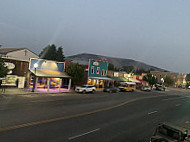 Ol' Miner Steakhouse outside