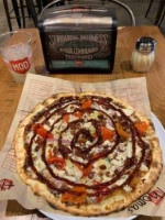 Mod Pizza food