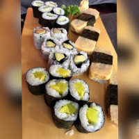 Nomu Sushi food