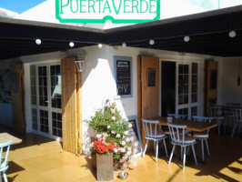 La Puerta Verde inside