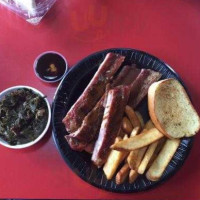 David's Real Pit Bbq food