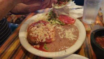 Los Compadres Mexican Grill food