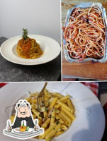 La Piccola Italia food