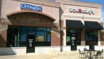 Schlotzsky's Cinnabon inside