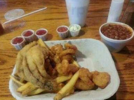 Skipper's Fish Fry & Market food