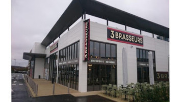 Les 3 Brasseurs outside