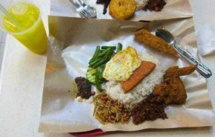 Ponggol Nasi Lemak food