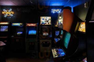 Barcade inside