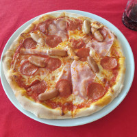 Pizzeria Italia food