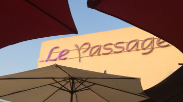 Le Passage outside