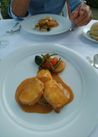 Château Saint-Martin food