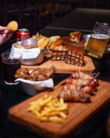 Casa Cinco Pub food