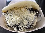 Chamo's Arepa House food