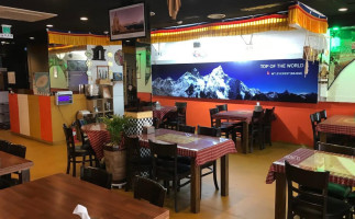 Mount Everest Jeju 인도 음식 inside