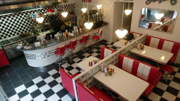 Teddys American Diner food