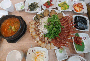 삼고정문 food