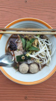 ก๋วยเตี๋ยวแม่วรรณทอง food