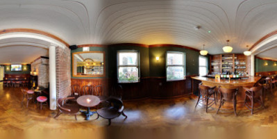 Dame Tavern inside