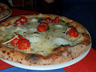 C'e Pizza Per Te food