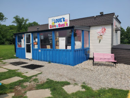 Lil' Louie's Eats Sweets outside