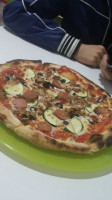 Pizza Pazza food