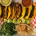 Tacos Y Tortas La Regia food